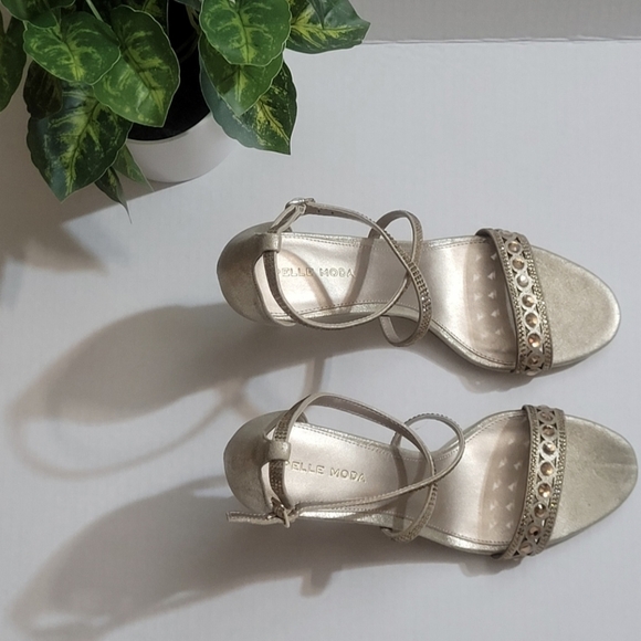 PELLE MODA Rory Ankle strap heel - Picture 1 of 7